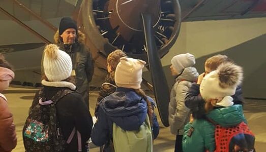 Klasa 2a i 2b zwiedza Muzeum Lotnictwa Polskiego